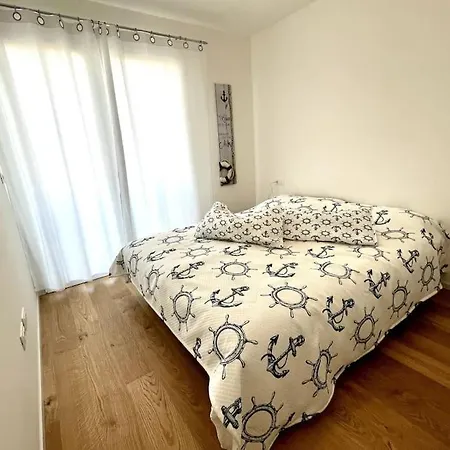 Incantevole Casa: Sole E Relax Con Idromassaggio * 利尼亚诺萨比亚多罗