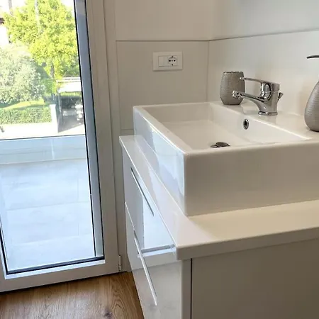 Incantevole Casa: Sole E Relax Con Idromassaggio 利尼亚诺萨比亚多罗