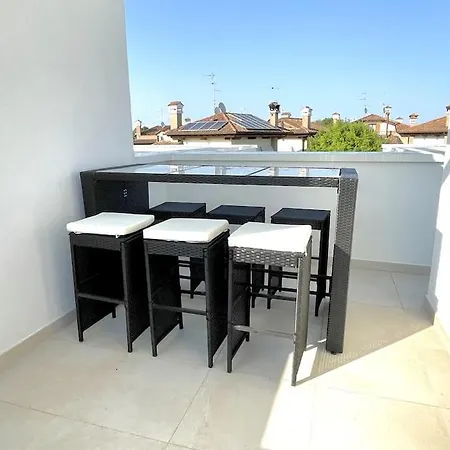 Incantevole Casa: Sole E Relax Con Idromassaggio * 利尼亚诺萨比亚多罗